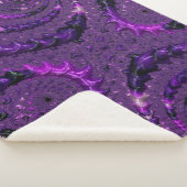Funky Bold Boho Lila digitales Abstraktes Fraktal Sherpadecke (3/4)