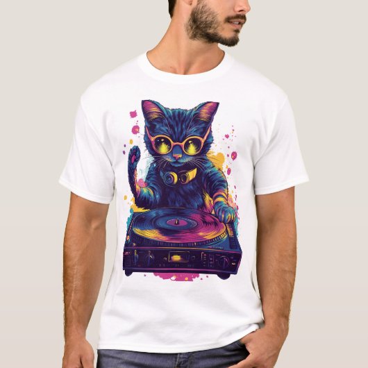Funky DJ Cat – Retro Disco Kitty Party T-Shirt (Vorderseite)