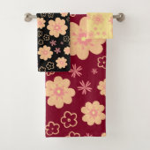 Funky Floral Retro Pattern Badetuch Set (Insitu)