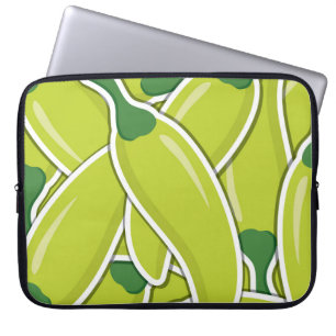 Funky green Chili Paprikaschoten Laptopschutzhülle
