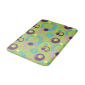 Funky Green Circles Bath Mat Badematte (Schrägansicht)