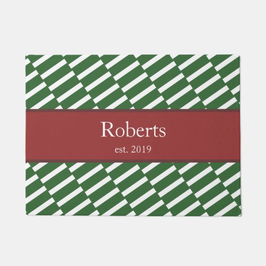 Funky Green Pattern Family Name and Year Modern Fußmatte (Vorderseite)