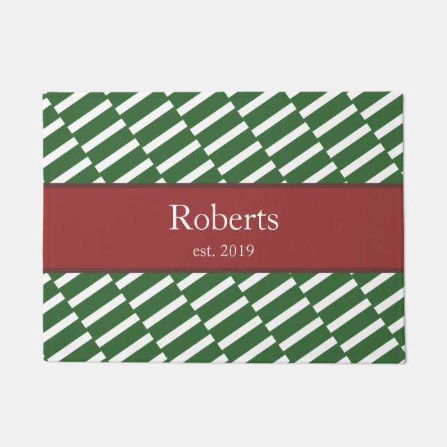 Funky Green Pattern Family Name and Year Modern Fußmatte (Vorderseite)