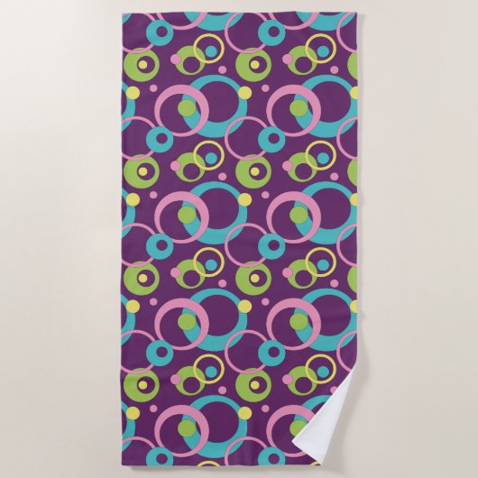 Funky Lila Circles Beach Handtuch (Vorderseite)