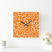 Funky orange flowers and leaves Wall Clock Quadratische Wanduhr (Zuhause)