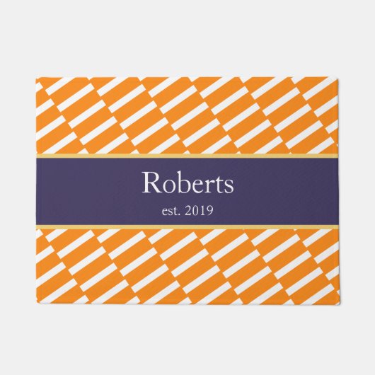 Funky Orange Pattern Family Name and Year Modern Fußmatte (Vorderseite)