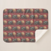 Funky Pale Red Pineaple Yummy Blanket Sherpadecke (Vorderseite (Horizontal))