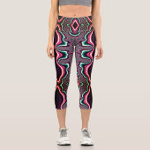 Funky Psychedelic Green and Red Fraktal Pattern Capri Leggings (Vorderseite)
