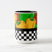 Funky Tri farbige Paprikaschoten und Checkerboard Zweifarbige Tasse (Mittel)