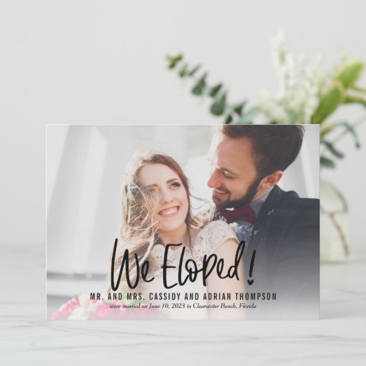 Funky Writing Wedding Elopement Empfang laden ein Dankeskarte (Stehend Vorderseite)