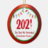 Funny 2021 geimpftes Family Foto Keramik Ornament (Links)