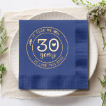 Funny 30. Geburtstag Party Dreißig Dreißig Servietten Mit Folie<br><div class="desc">Das lustige 30. Geburtstag Party Dreißig Dreißiger Foil Stamps Papier Napkins enthält den Text "Es hat 30 Jahre gedauert,  um so gut auszusehen" in der modernen Schrift Typografie,  die mit blumigen Blätter und einem schlichten Liebe-Herz besticht. Perfekt für die Feiern zum dreißigsten Geburtstag. Erstellt von Evco Studio www.zazzle.com/store/evcostudio</div>