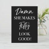 Funny 50. Geburtstagsparty Einladung (Stehend Vorderseite)