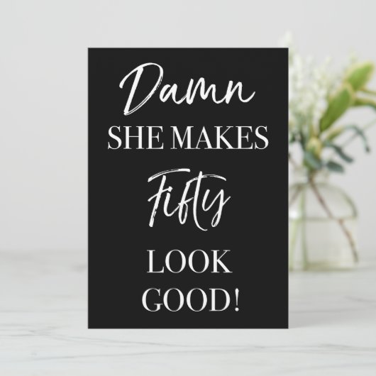 Funny 50. Geburtstagsparty Einladung (Stehend Vorderseite)