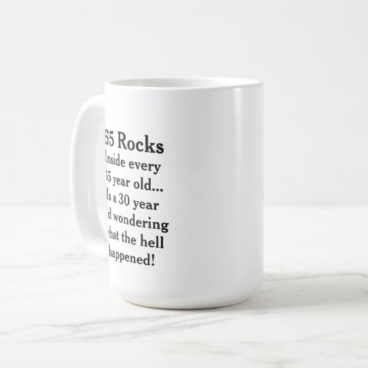 Funny “65 Rocks” Birthday Kaffeetasse (Vorderseite Links)