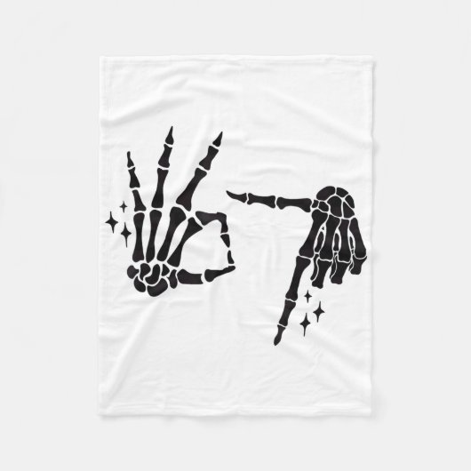 Funny 67 Meme Skeleton Hand 6 7 Halloween Six Seve Fleecedecke (Vorderseite)