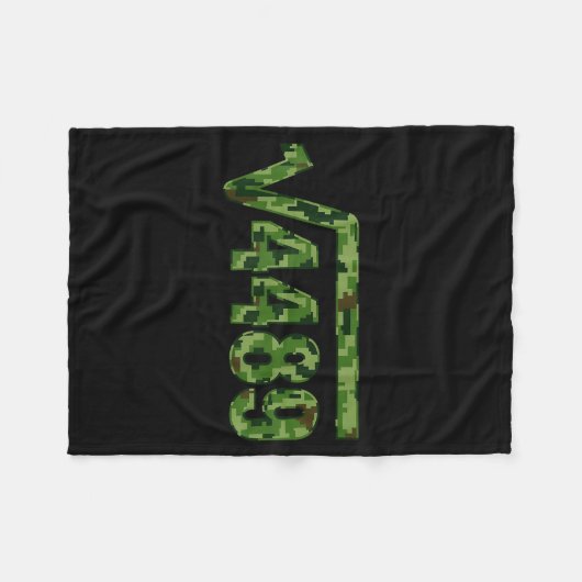 Funny 67 Trendy Square Root 4489 Camo Tee Fleecedecke (Vorderseite (Horizontal))
