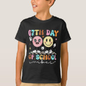 Funny 67th Day Of School Vibes Smile Face Boy Girl T-Shirt (Vorderseite)