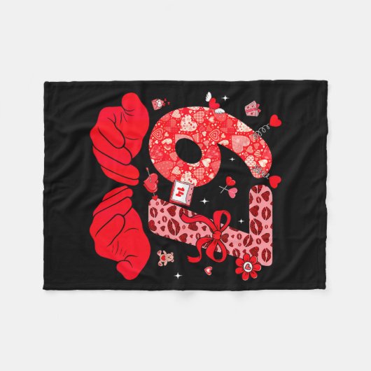 Funny 6 7 Hands Meme Cute Valentine's Day Six Seve Fleecedecke (Vorderseite (Horizontal))