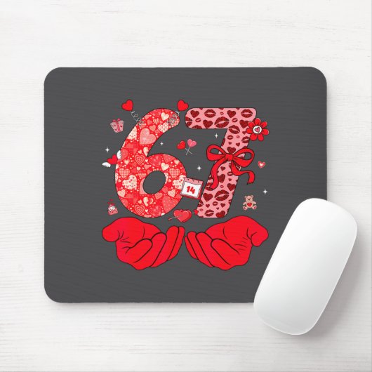 Funny 6 7 Hands Meme Cute Valentine's Day Six Seve Mousepad (Mit Mouse)