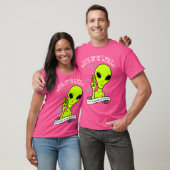 Funny Alien glaubt Ufo T-Shirt (Unisex)