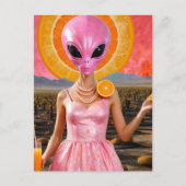 Funny Alien Lady in Pink Postkarte (Vorderseite)
