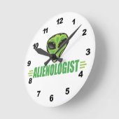 Funny Alien Lover Runde Wanduhr (Winkel)