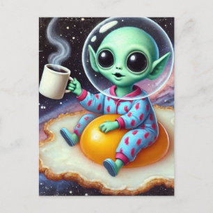 Funny Alien on a Fried Ei in Space Postkarte