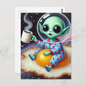Funny Alien on a Fried Ei in Space Postkarte (Vorne/Hinten)