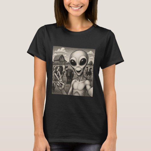 Funny Alien Selfie With Cows UFO Sci-Fi Humor T-Shirt (Vorderseite)