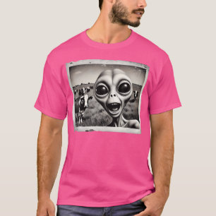 Funny Alien Selfie with Cows Ufo Sci-Fi Spaß T-Shirt