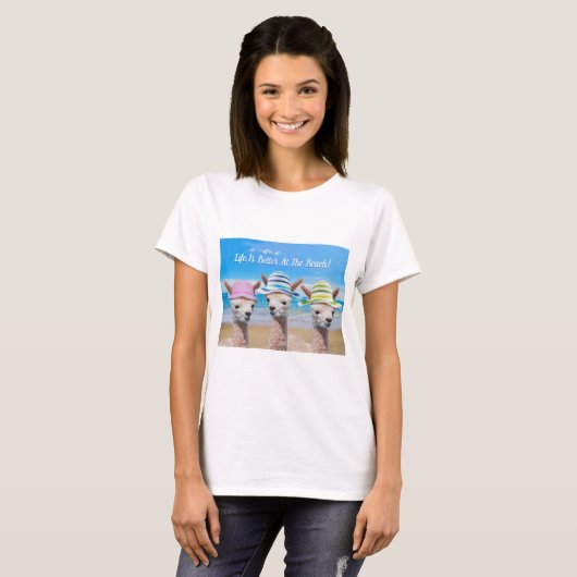 Funny Alpacas at Beach in Hats, Ihre Botschaft T-Shirt (Vorne ganz)