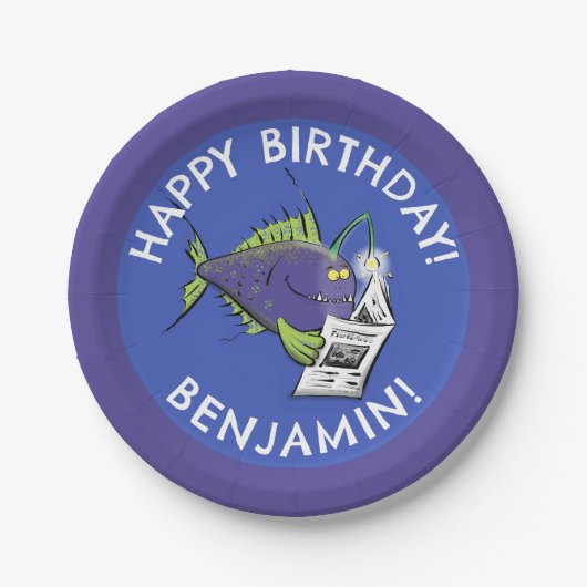 Funny angler Fisch Cartoon personalisiert Geburtst Pappteller (Vorderseite)