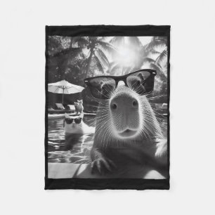 Funny Animal Swimming Pool Capybara Selfie mit Ca Fleecedecke