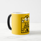 Funny Apiary Honey Bauer Verwandlungstasse (Vorderseite Links)