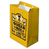 Funny Apiary Honey Queen Bee Mittlere Geschenktüte (Rückseite Schrägansicht)