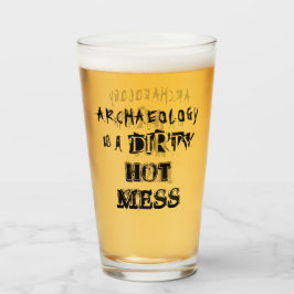 Funny Archeology ist ein schmutziger Hot Mess Puff Glas