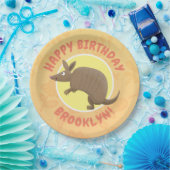 Funny armadillo personalisierter Cartoon Geburtsta Pappteller (Party)