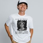 Funny Bachelor Party Men's T-Shirt<br><div class="desc">Sag es weiter! Dieser Typ braucht einen Schuss! Leicht mit einem Foto des Bachelors zu erstellen. Nimm dir einen für die ganze Junggeselle Party. Die Typ werden alle Liebe ein Shirt tragen,  auf dem ihr Kumpel das Gesicht trägt! Sehen Sie sich unser Video zum Bearbeiten unter YouTube.com/CreativeUnionDesign an.</div>