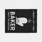 Funny Baker Trust The Process Baking Motivation  Fleecedecke (Vorderseite (Horizontal))