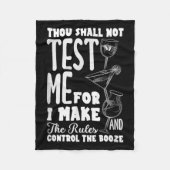 Funny Bartender Thou Shall Not Test Me Quote  Fleecedecke (Vorderseite)