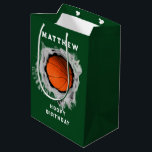 Funny Basketball Birthday Mittlere Geschenktasche Geschenktüte<br><div class="desc">Ball Bday Geschenktasche mit Slam Dunk Basketball und lustige Linie. Bearbeiten Sie Text,  um den Namen Ihres Lieblings-Basketballspielers,  Trainers oder Mannschaftssportfans zum Geburtstag hinzuzufügen.</div>