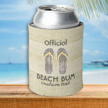 Funny Beach Bum Flip Flops Retro Vintag Dosenkühler<br><div class="desc">Dieses Strandmotiv kann kühler sein mit einem Vintagen, grauen, gedreht Flop-Design-Set vor einem Imitat-Burlap-/Holzkörner-Hintergrund und "offiziellen" Beach-Bum-Text. Fügen Sie unten Ihren eigenen Namen, Beachnamen oder eigenen Text hinzu. Ideal für einen entspannten Tag am Strand oder als wahre Oase für Ihren nächsten Urlaub im tropischen Paradies. Karo mehr Geschenke zum Thema...</div>