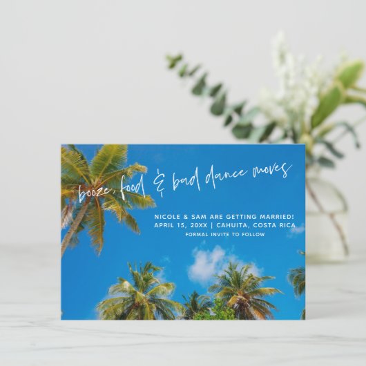 Funny Beach Wedding Foto Save the Date (Stehend Vorderseite)