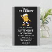 Funny Beer Surprise Party 36. Geburtstag Einladung (Stehend Vorderseite)