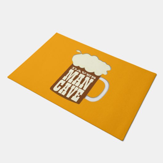 Funny Beer Tasse Man Cave Fußmatte (Schrägansicht)