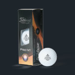 Funny behalten Beruhigung Titleist Pro V1 Golfball<br><div class="desc">Funny behielt ruhig Titleist Pro V1 Golfball Geschenkboxen. Machen Sie Ihren eigenen humorvollen behalt ruhig und führen Sie weiter Zitat. Modernes typografisches Design mit schwarzer Krone. Personalisiertes Geschenk für Golfer und Golfer. Packung mit 3 oder 12 Durchstechflaschen. Auch auf anderen guten Marken wie Callaway,  Wilson und Taylor Made erhältlich.</div>