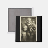 Funny Bigfoot, Alien, & Yeti Sasquatch Rock On Magnet (Vorderseite/Rückseite)