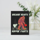 Funny Bigfoot Breakfast Herz Rippin Furzen Postkarte (Stehend Vorderseite)