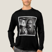 Funny Bigfoot & Dog for  Alien believers  Tri-Blend Shirt (Vorderseite)